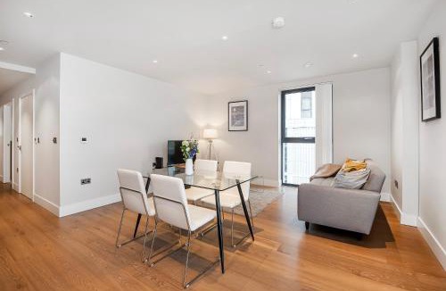 Queenstown Apartment | Spacious 2 Bed Battersea