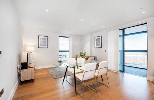 Queenstown Apartment | Spacious 2 Bed Battersea