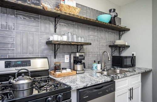Downtown Atlanta Condo | Spacious 2 Bed Condo with City View