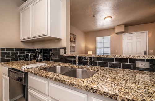Central Oklahoma City Condo | Spacious 2 Bed - Floor 1 - Reserved Parking