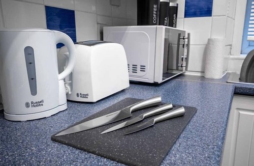 Glenisla Apartment | ☆ Spacious 2 Bed flat, Close to University ☆