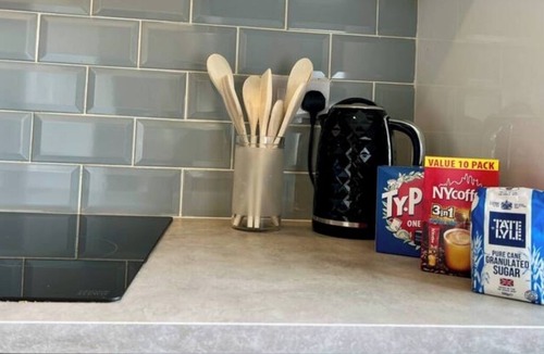 Springburn Apartment | Spacious 2 Bed-Flat in Glasgow City - Free Parking