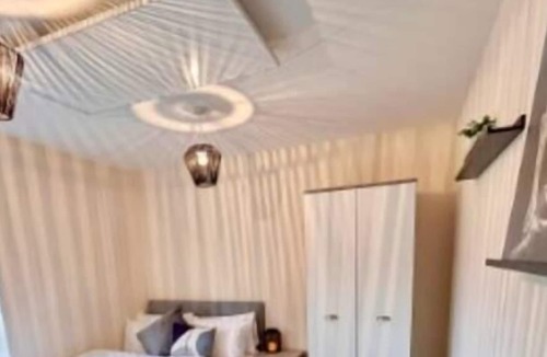 Rotherham Condo | Spacious 2 bedroom Catterick Flat | Free Parking