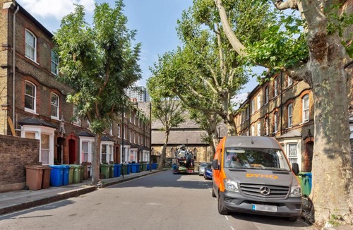 Walworth House | Spacious 2 Bed House, Sleeps 6 nr Kennington