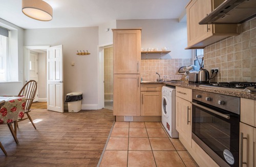 Torquay City Centre Cottage | Spacious 2 bed in charming coaching mews in perfect location