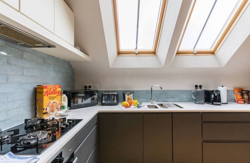 Roath Apartment | Spacious 2 Bed Loft Apartment