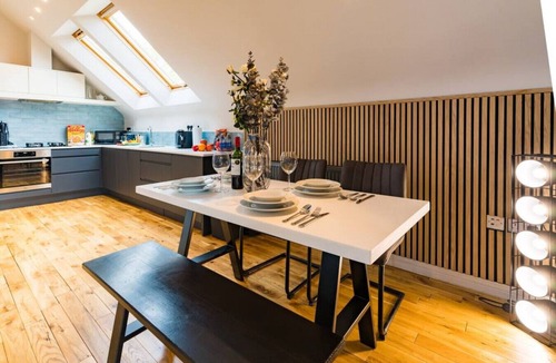 Roath Apartment | Spacious 2 Bed Loft Apartment