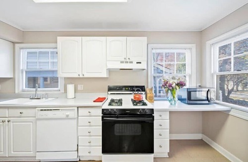 Tulsa House | Spacious 2 bedroom, 1 bathroom house in Tulsa!
