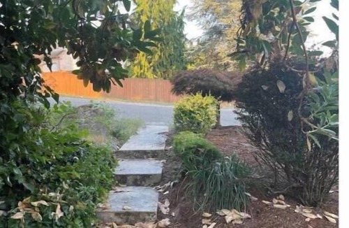 Lake Hills Apartment | Spacious 2 Bedroom /2 Bathroom Basement unitnn