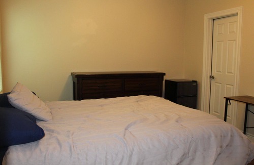 Huntsville Apartment | Spacious 2 Bedroom/ 2.5 Bathroom Soundproof Apartment for Rent. Close to town!