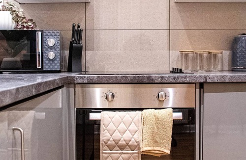 Barnsley Apartment | Spacious 2-Bedroom Apartment in Central Barnsley