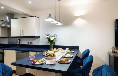 Bristol Apartment | Spacious 2-bedroom apartment