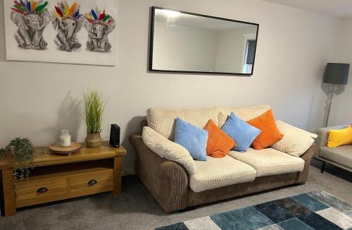 Greenock Apartment | Spacious 2 bedroom apartment, entire place