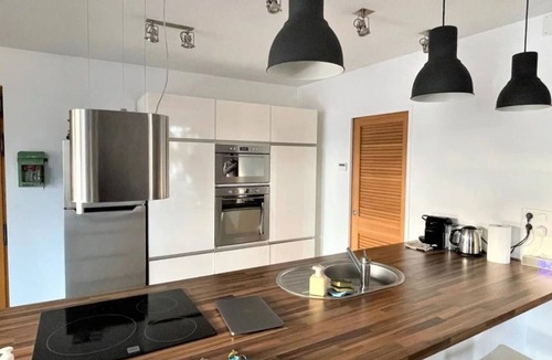Barbatre Apartment | Spacious 2-Bedroom Apartment in Central Reims