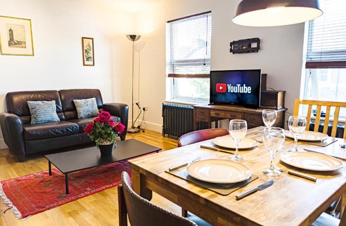 Hackney Downs Apartment | Spacious 2 Bedroom Apartment in Hackney