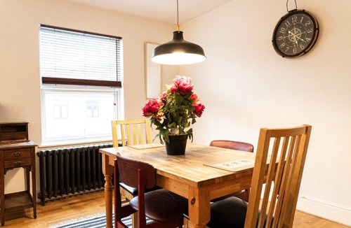 Hackney Downs Apartment | Spacious 2 Bedroom Apartment in Hackney