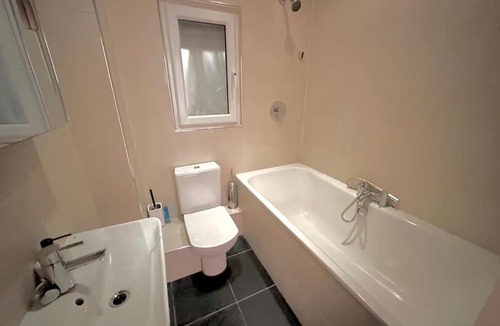 Dartmouth Park Apartment | Spacious 2 bedroom apartment