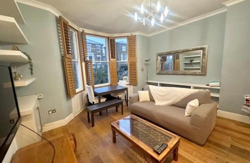 Dartmouth Park Apartment | Spacious 2 bedroom apartment