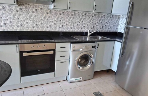 Dubai Marina Hotel | Spacious 2 bedroom Apt Near Marina Tram