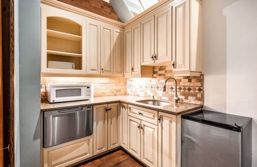 Downtown Montreal Apartment | Spacious 2 bedroom Downtown Montreal