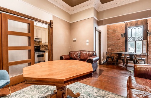 Downtown Montreal Apartment | Spacious 2 bedroom Downtown Montreal