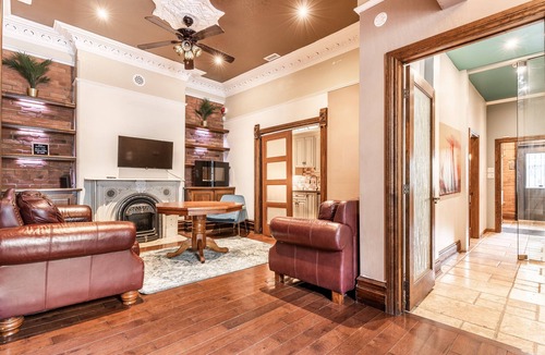 Downtown Montreal Apartment | Spacious 2 bedroom Downtown Montreal