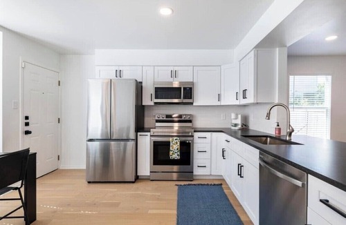 East Riverside - Oltorf House | Spacious 2 Bedroom East Riverside Home with Garage and Yard