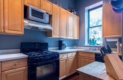 Central Park North Apartment | Spacious 2 Bedroom Garden Duplex 2 Entrances
