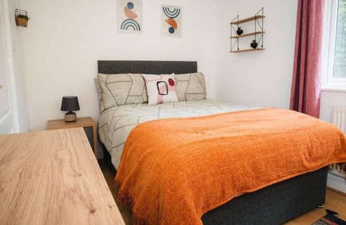 Haydock House | Spacious 2 Bedroom in Haydock