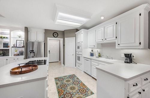 Magnolia House | Spacious 2 bedroom Magnolia retreat on 13 acres.