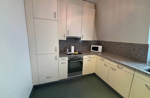 District 2 Apartment | Spacious 2-bedroom near lake