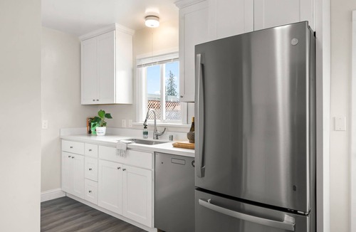 Oakland House | Spacious 2 Bedroom Retreat