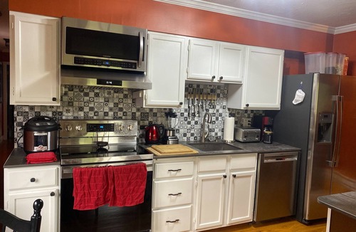 East Jewett Condo | Spacious 2-bedroom condo with mountain views & lots of hiking