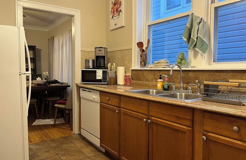 Forest Park Apartment | Spacious 2-bedroom apartment in Forest Park