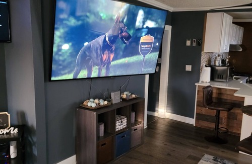Kansas City House | Spacious 2-bedroom house in enchanting Kansas City with AC