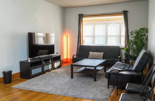 Winnipeg House | Spacious 2 BR 1 BATH - NEAR DOWNTOWN