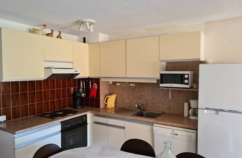 Argeles Plage Apartment | Spacious 2-BR Apartment, Pool View, 300m from Beach, A/C, Parking, Balcony, Elevator Access