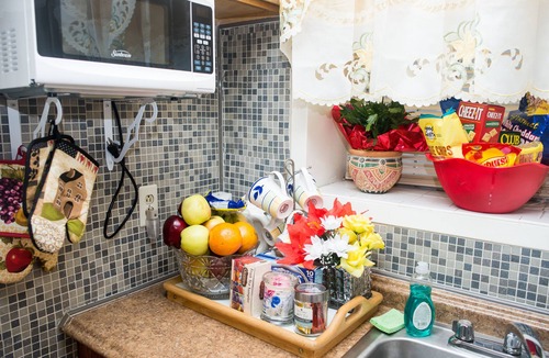 Flatlands Apartment | Spacious 2 BR APT First Floor Unit. 2Queens Sz Bed W Pvt Parking