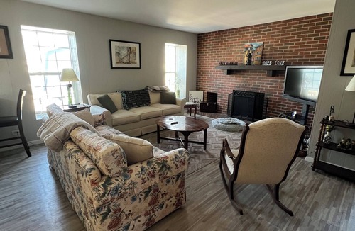 Hainesville Apartment | Spacious 2 or 4 Bedroom Rental Above a Fun Antique Store