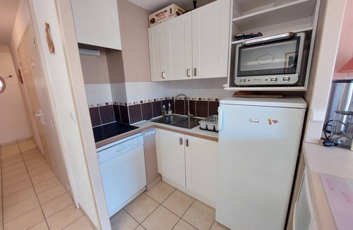 Mont-de-Lans Apartment | Spacious 2-Room, Slope View, Pets Allowed