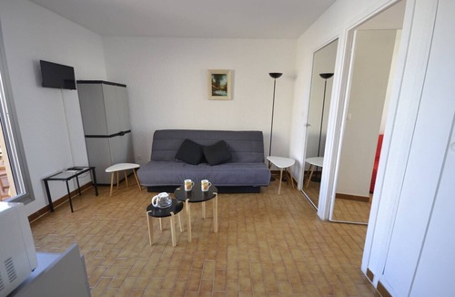 La Faviere Apartment | SPACIOUS 2 ROOMS CROSSING SEA VIEW