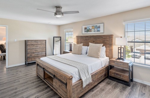 Manor House | Spacious 2-story Home, King Bed, wi-fi, 2-Car Garage