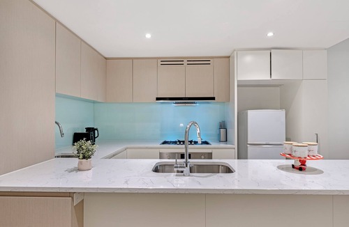 Wentworth Point Apartment | Spacious 2B2B at Marina square