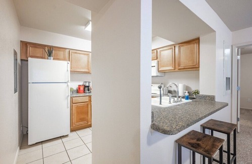 Amarillo Apartment | Spacious 2B2B Wi-Fi, Pool, Gym