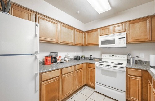 Amarillo Apartment | Spacious 2B2B Wi-Fi, Pool, Gym
