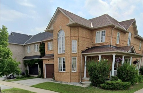 Milton Apartment | Spacious 2Bd family suite with full kitchen. Centrally located.