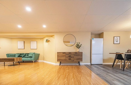 Brossard Apartment | Spacious 2BDRs Apt,ALL NEW! Close to DT/1 parking
