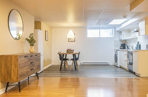 Brossard Apartment | Spacious 2BDRs Apt,ALL NEW! Close to DT/1 parking
