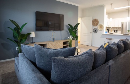 Kingwood Apartment | Spacious 2bed room and 2 full bathrooms