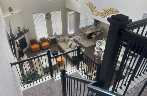 Sunnyvale House | Spacious 2Bedroom w/Fireplace Sleeps 4 Bbq Lake